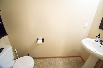 1803 Daniel Ln NE in Stewartville, MN - Building Photo - Building Photo