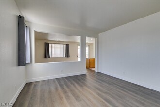 10901 Napa Ridge Dr in Las Vegas, NV - Building Photo - Building Photo