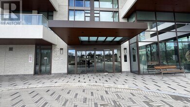 397 Royal Orchard Blvd in Markham, ON - Building Photo - Building Photo