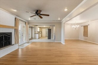 7522 NW Stonegate Dr in Lawton, OK - Building Photo - Building Photo