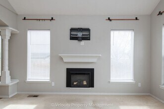 2673 SW Salmon Ave in Redmond, OR - Building Photo - Building Photo