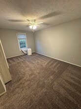 4123 Regentview St NE in Canton, OH - Building Photo - Building Photo