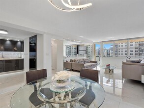 251 174th St in Sunny Isles Beach, FL - Building Photo - Building Photo