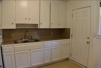 130 Duke Ave in Columbia, SC - Building Photo - Building Photo