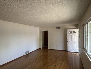 1540 Goldenwood Dr in Modesto, CA - Building Photo - Building Photo