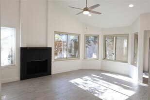 14151 Montfort Dr in Dallas, TX - Building Photo