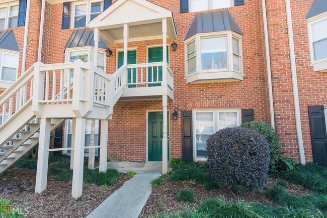 210 E Cloverhurst Ave in Athens, GA - Building Photo - Building Photo