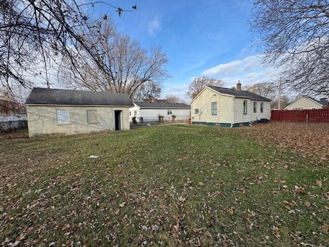 8440 Continental Ave in Warren, MI - Building Photo - Building Photo