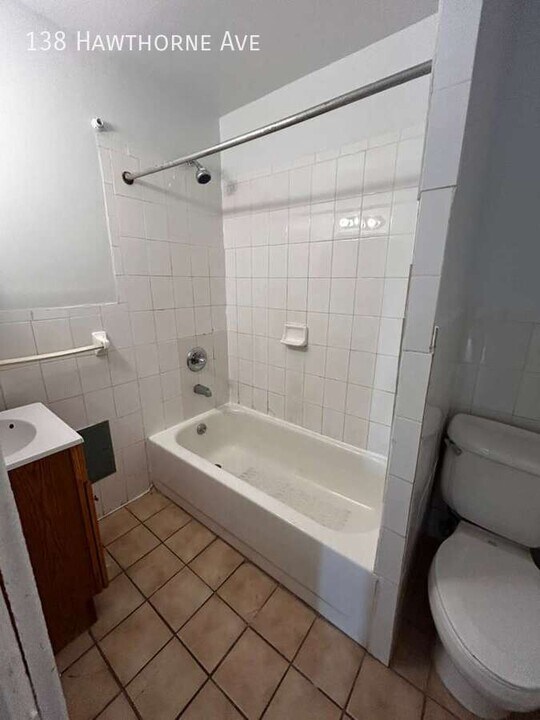 138 Hawthorne Ave in Yonkers, NY - Building Photo