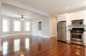 23 Parker Hill Ave, Unit 1 in Boston, MA - Foto de edificio - Building Photo