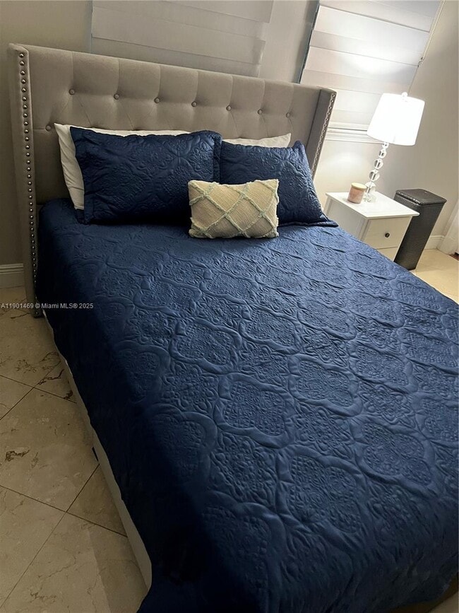 6795 SW 98th St in Miami, FL - Building Photo - Building Photo