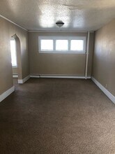 412 E D Ave-Unit -412 E Ave D - 1 in Bismarck, ND - Building Photo - Building Photo