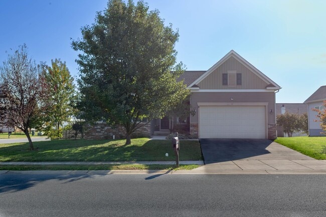 property at 15 Flag Ct