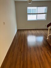 1236 E Broadway in Glendale, CA - Foto de edificio - Building Photo