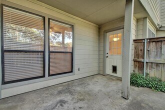 11301 Jollyville Rd in Austin, TX - Building Photo - Building Photo