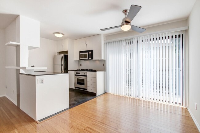 117 Pacific St in Santa Monica, CA - Building Photo - Building Photo