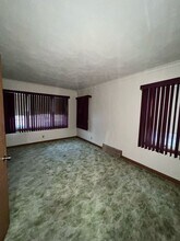 1417 Shoreland Dr-Unit -1417-Lower in Racine, WI - Building Photo - Building Photo