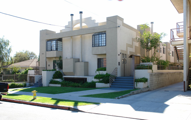 Olive Apartments in Glendale, CA - Building Photo - Building Photo