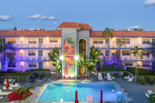 The Apex Residence in Fort Lauderdale, FL - Building Photo