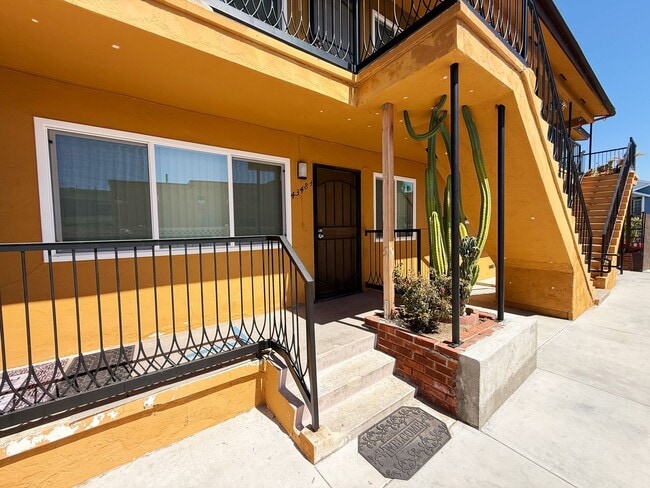 4352 1/2-4352 1/2 McClintock St in San Diego, CA - Building Photo - Building Photo