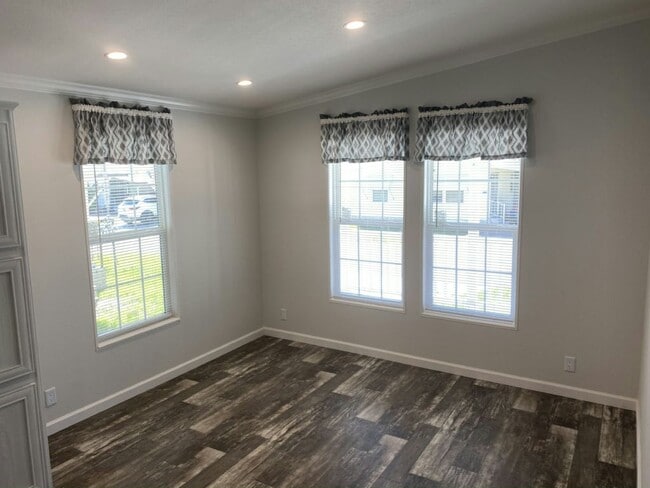 321 Queen Mary Loop in Lakeland, FL - Building Photo - Building Photo