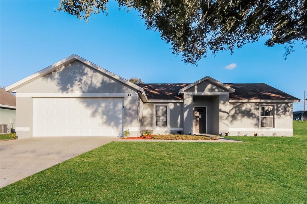 114 Oxford Rd in Davenport, FL - Building Photo