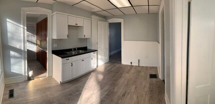 131 Caledonia St, Unit 1 in Lockport, NY - Foto de edificio - Building Photo