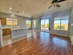 47 Fountainhead Cir in Henderson, NV - Building Photo - Building Photo