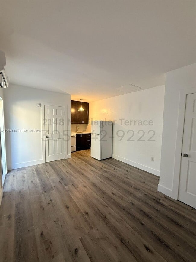 2148 NW Flagler Terrace in Miami, FL - Building Photo - Building Photo