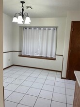 317 S Chanda Ln in Mustang, OK - Building Photo - Building Photo