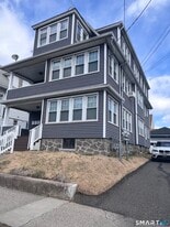 624 Bishop Ave in Bridgeport, CT - Building Photo