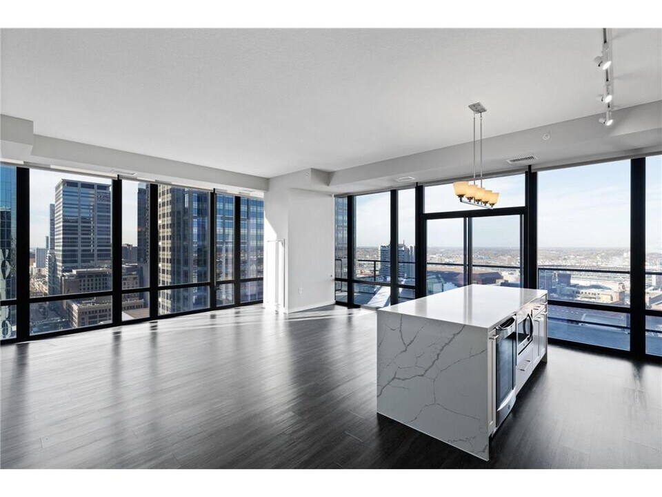 497 S Marquette Ave in Minneapolis, MN - Building Photo
