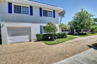 521 NW 14th St in Delray Beach, FL - Building Photo - Building Photo