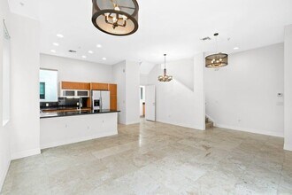 775 NE 4th Ave in Fort Lauderdale, FL - Building Photo - Building Photo