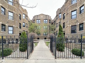 639 W Cornelia Ave, Unit S3 in Chicago, IL - Building Photo