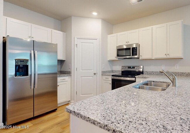 2007 Isabella Park Blvd, Unit 15518-E in Leland, NC - Building Photo - Building Photo
