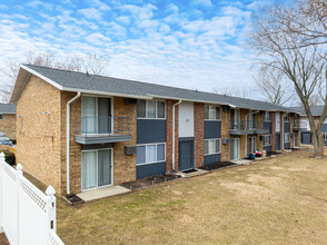 First Flats in Kokomo, IN - Foto de edificio - Building Photo