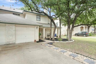 8131 Ceberry Dr in Austin, TX - Building Photo - Building Photo