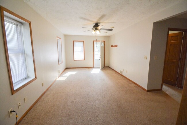 810 9th Ave SW in Austin, MN - Building Photo - Building Photo