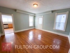 740 Fulton St E in Grand Rapids, MI - Foto de edificio - Building Photo