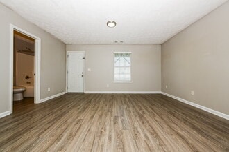 342 Summit View Dr in Mcdonough, GA - Building Photo - Building Photo