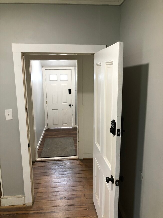24048 Trailhead Dr in Aldie, VA - Foto de edificio - Building Photo