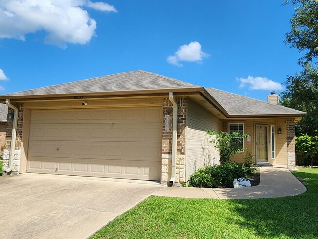 property at 4633 Stonehaven Dr