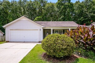 717 Kaylors Meadow in Locust Grove, GA - Building Photo