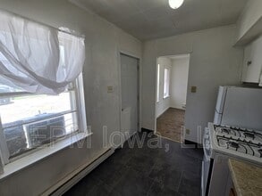 2836 Independence Ave in Waterloo, IA - Building Photo - Building Photo