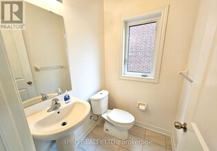 372 Leanne Ln in Shelburne, ON - Building Photo - Building Photo