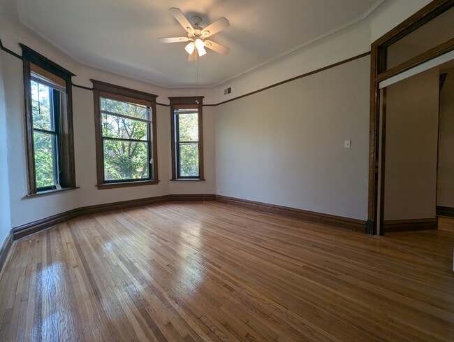 3816 N Fremont St, Unit 2 in Chicago, IL - Building Photo - Building Photo