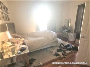 107 Fisher Ave in Boston, MA - Building Photo - Building Photo