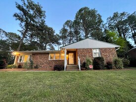 825 N Page St in Southern Pines, NC - Building Photo