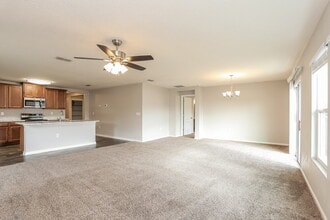 6780 Sandle Dr in Jacksonville, FL - Building Photo - Building Photo